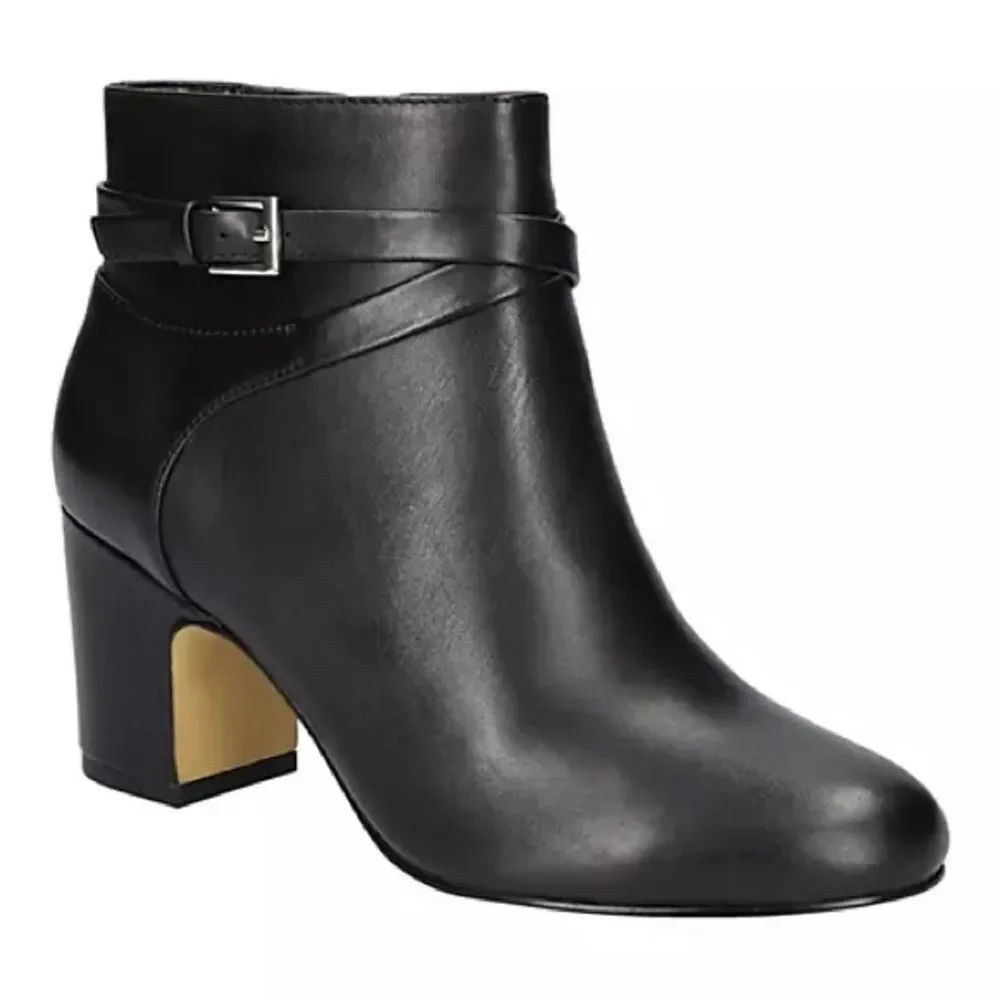 Bella Vita Black Ankle Boots